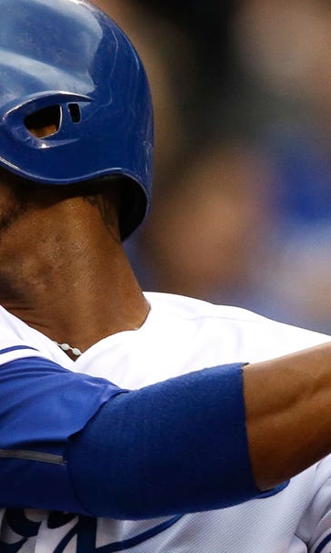 Escobar has three hits in Royals' 3-2 win over Brewers